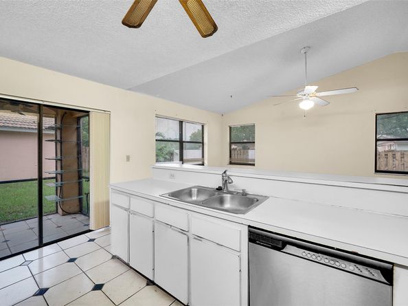 14980 Durham Ln, Davie FL 33331