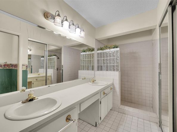 14980 Durham Ln, Davie FL 33331