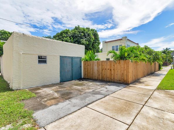 443 31st Street, West Palm Beach FL 33407
