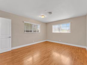 2940 NE 19th St, Pompano Beach FL 33062