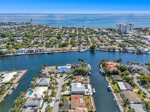 2940 NE 19th St, Pompano Beach FL 33062