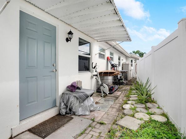 1015 NE 18TH St, Fort Lauderdale FL 33305