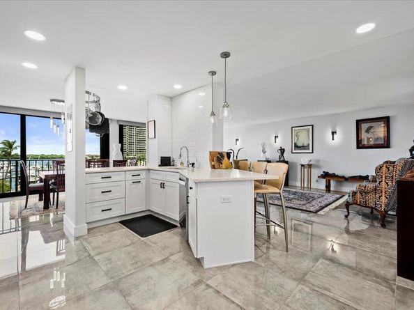 120 Lakeshore Drive 436, North Palm Beach FL 33408