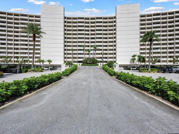 120 Lakeshore Drive 436, North Palm Beach FL 33408