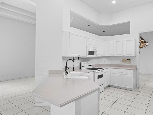 6959 Fairway Lakes Drive, Boynton Beach FL 33472