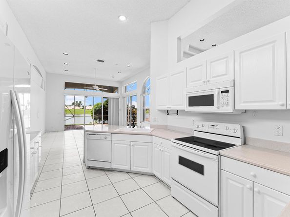 6959 Fairway Lakes Drive, Boynton Beach FL 33472
