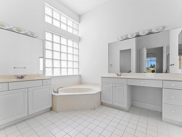 6959 Fairway Lakes Drive, Boynton Beach FL 33472