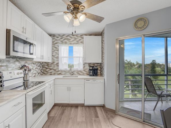 3959 Via Poinciana 503, Lake Worth FL 33467