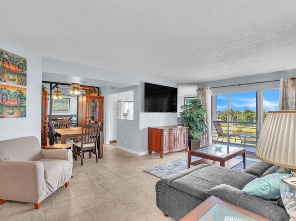 3959 Via Poinciana 503, Lake Worth FL 33467