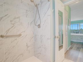 3959 Via Poinciana 503, Lake Worth FL 33467