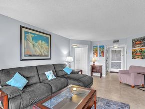 3959 Via Poinciana 503, Lake Worth FL 33467