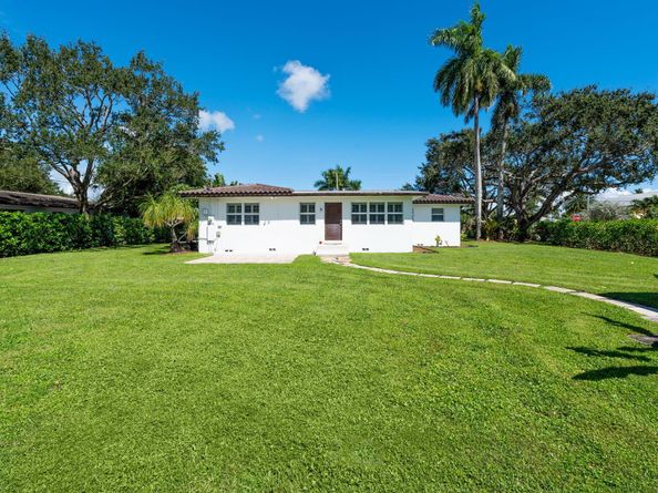 330 Center Street, Jupiter FL 33458