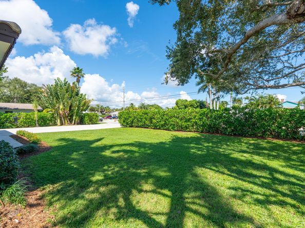 330 Center Street, Jupiter FL 33458