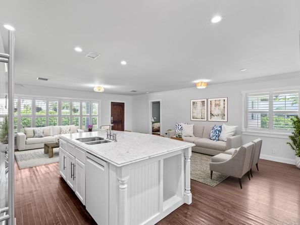 330 Center Street, Jupiter FL 33458