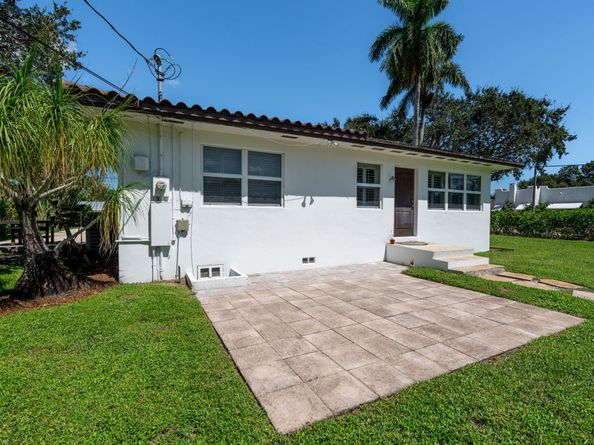 330 Center Street, Jupiter FL 33458