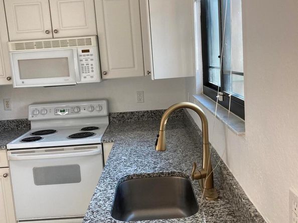 2807 Veronia Drive 106, Palm Beach Gardens FL 33410
