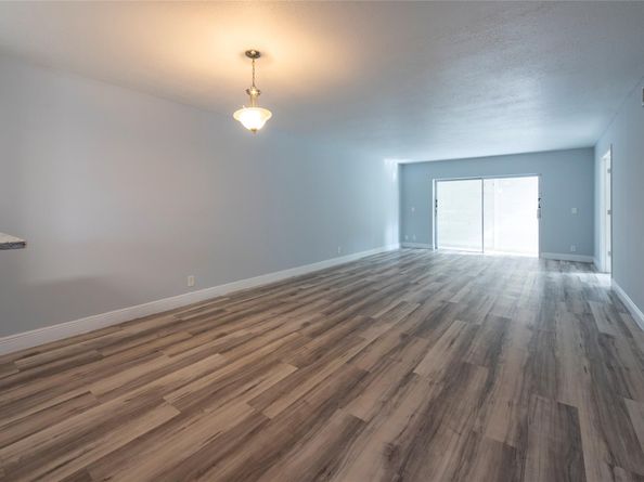 6061 N Falls Circle Dr 102, Lauderhill FL 33319