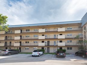 6061 N Falls Circle Dr 102, Lauderhill FL 33319