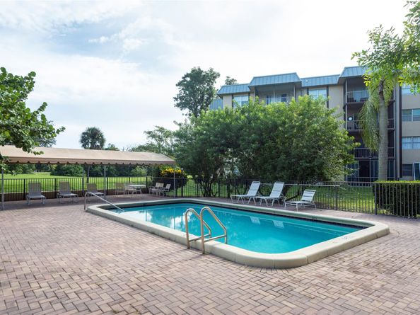 6061 N Falls Circle Dr 102, Lauderhill FL 33319