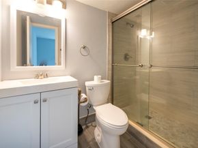 6061 N Falls Circle Dr 102, Lauderhill FL 33319