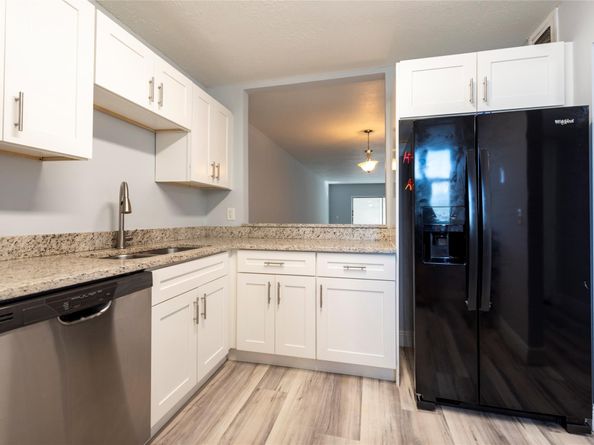 6061 N Falls Circle Dr 102, Lauderhill FL 33319
