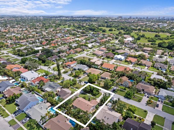 7463 W Country Club Boulevard, Boca Raton FL 33487