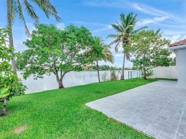 5290 SW 134th Ave, Miramar FL 33027