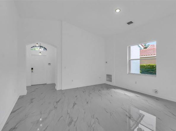 5290 SW 134th Ave, Miramar FL 33027