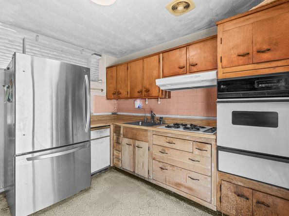 1672 NE 30th Street, Pompano Beach FL 33064