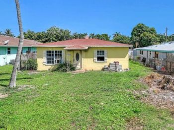 245 NE 11th Street