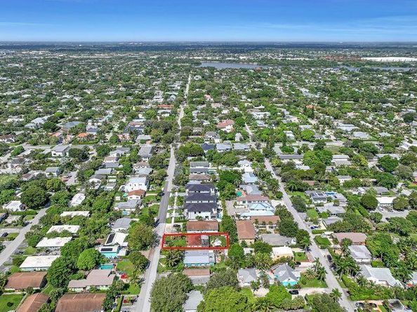 245 NE 11th Street, Delray Beach FL 33444