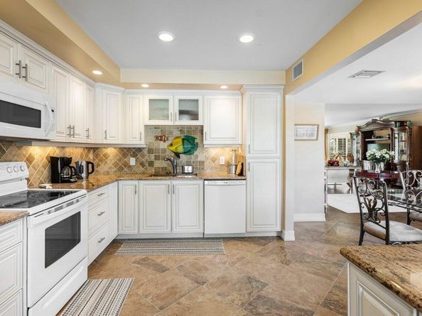 3653 Quail Ridge Drive Bobwhite B, Boynton Beach FL 33436