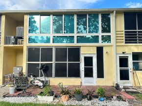 66 Windsor D D, West Palm Beach FL 33417