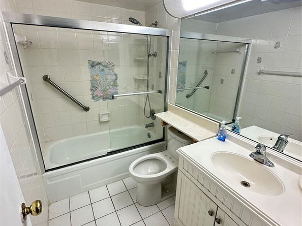 66 Windsor D D, West Palm Beach FL 33417
