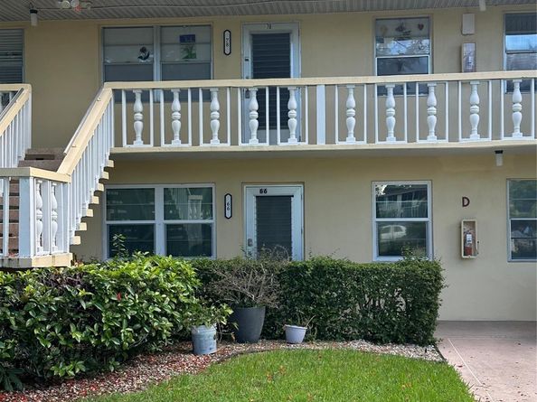 66 Windsor D D, West Palm Beach FL 33417