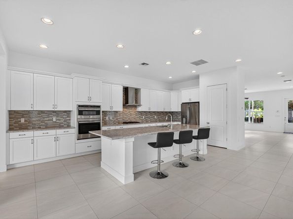 7053 Edison Place, Palm Beach Gardens FL 33418