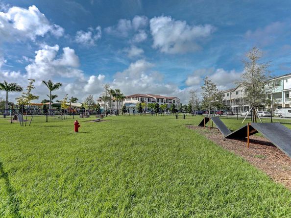 7053 Edison Place, Palm Beach Gardens FL 33418