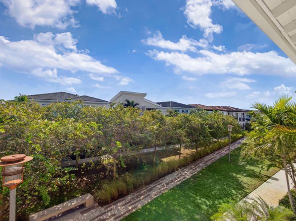 7053 Edison Place, Palm Beach Gardens FL 33418