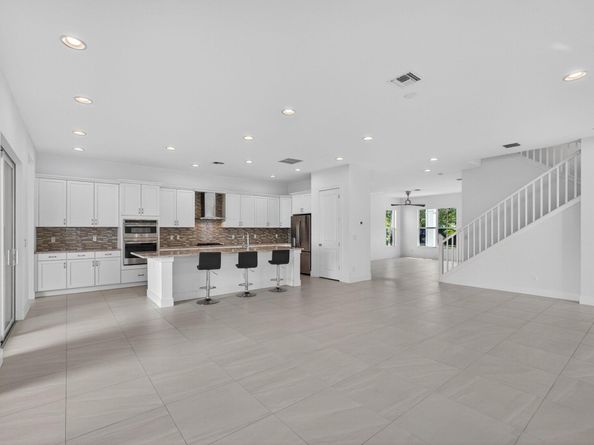 7053 Edison Place, Palm Beach Gardens FL 33418