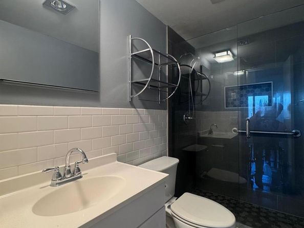 400 S Cypress Road 406, Pompano Beach FL 33060