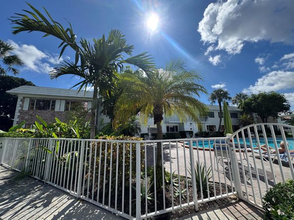 400 S Cypress Road 406, Pompano Beach FL 33060