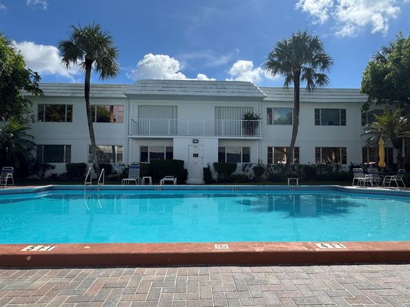 400 S Cypress Road 406, Pompano Beach FL 33060