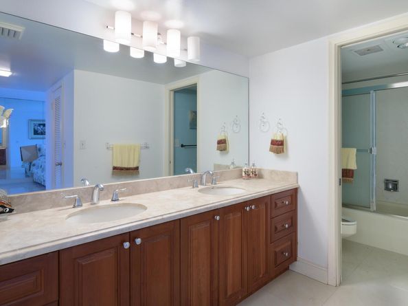 2000 Presidential Way 303, West Palm Beach FL 33401