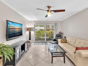 3002 NE 5th Ter 110B, Fort Lauderdale FL 33334