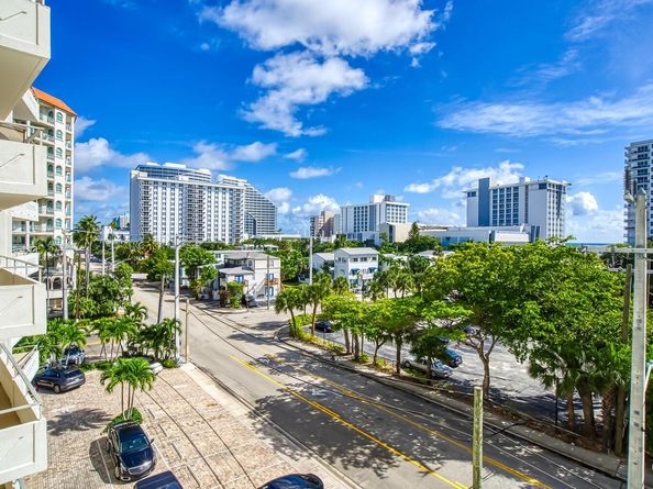 215 N Birch Road 5b, Fort Lauderdale FL 33304