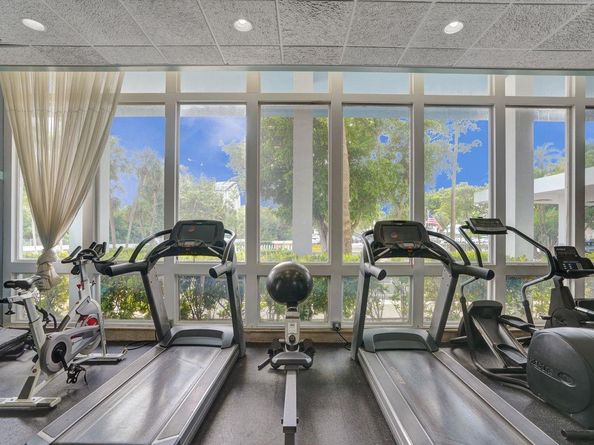 7441 Wayne Ave 10C, Miami Beach FL 33141