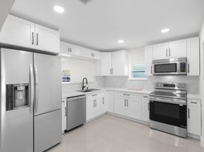 3262 Pierce St, Hollywood FL 33021
