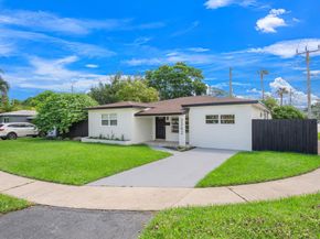 3262 Pierce St, Hollywood FL 33021