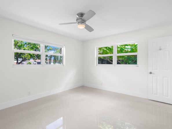 3262 Pierce St, Hollywood FL 33021
