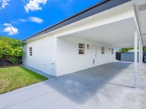 3262 Pierce St, Hollywood FL 33021